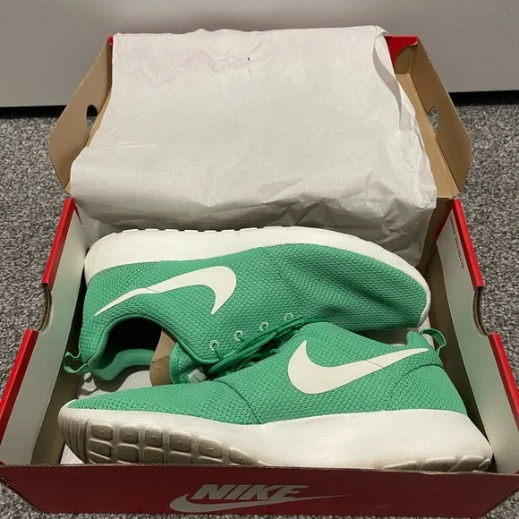 Nike Roshe Run Gamma Green 2017 size 11 - Picture 8 of 8